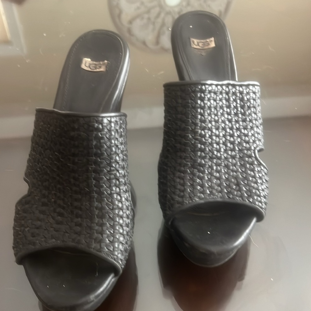 Ugg Slides - image 2